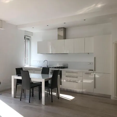Apartment Bright & Spacious Near Navigli - Ponti