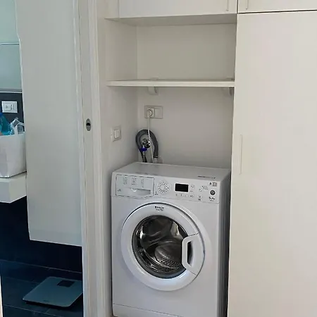 Bright & Spacious Near Navigli - Ponti Apartment Milan