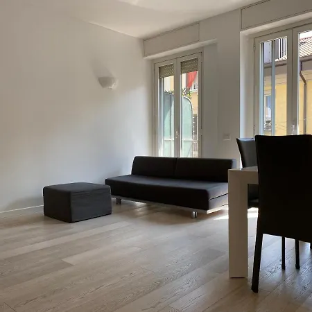 Bright & Spacious Near Navigli - Ponti Apartment *