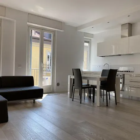 Bright & Spacious Near Navigli - Ponti Milan